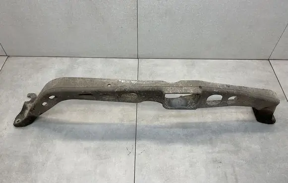 Engine mounting bracket