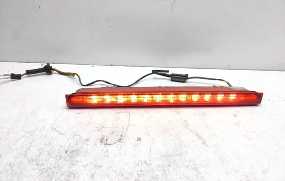 Volvo V40 Third/center stoplight