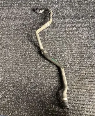BMW 5 G30 G31 Engine coolant pipe/hose 8573220