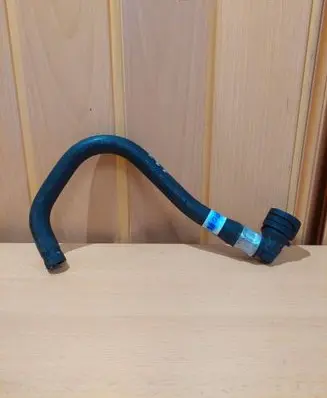 Volvo V70 Engine coolant pipe/hose 9492233 9492233001