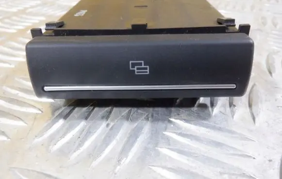 Audi A3 S3 8P Dashboard storage box/compartment 8P0941561F