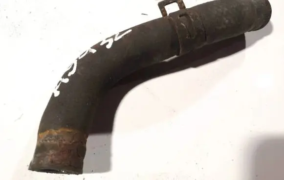 Engine coolant pipe/hose