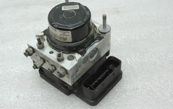 Toyota Yaris ABS Pump