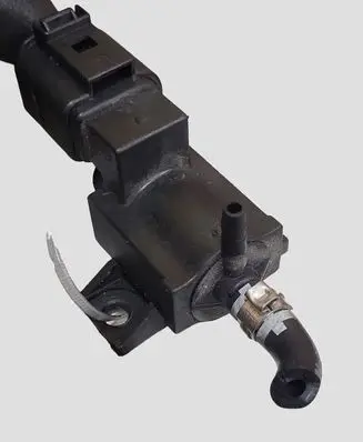 Audi A5 8T 8F Turbo solenoid valve 037906283D 72809800
