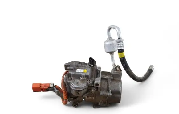 Toyota Prius+ (ZVW40) Air conditioning (A/C) compressor (pump) 0422000621