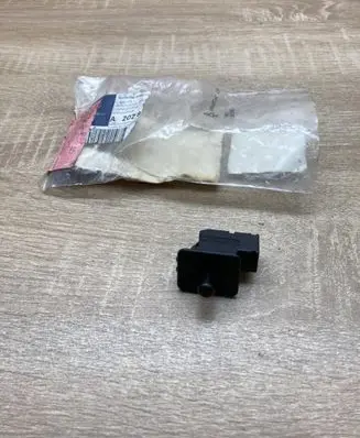 Mercedes-Benz C W202 Front door sensor 2028202110