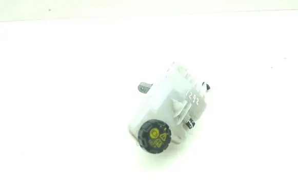 Renault Captur II Master brake cylinder 1372543S
