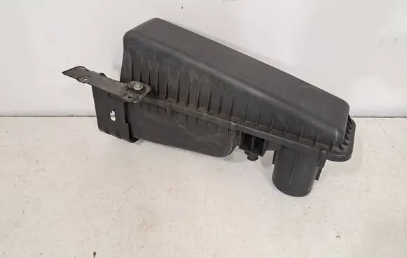 BMW X5 F15 Air filter box 8603092