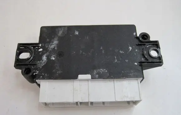 Peugeot Partner III Combustion control unit/module 9858644380