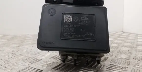 Skoda Octavia Mk3 (5E) ABS Pump 3Q0907379T 3Q0614517T