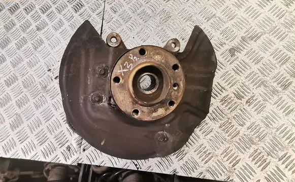 BMW X3 E83 Front wheel hub