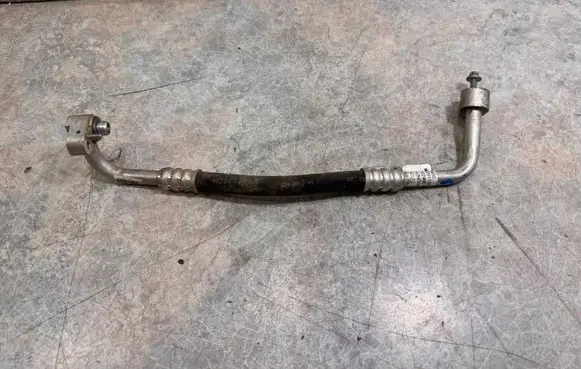 BMW i3 Air conditioning (A/C) pipe/hose 9291156