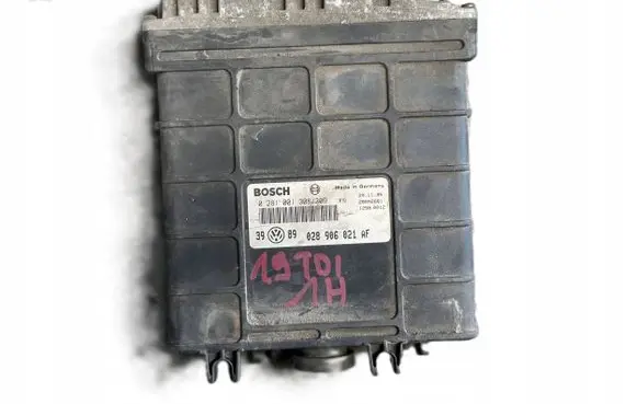 Volkswagen Golf III Other control units/modules 028906021AF