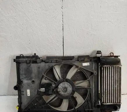 Toyota Auris E180 Radiator set 160400N200