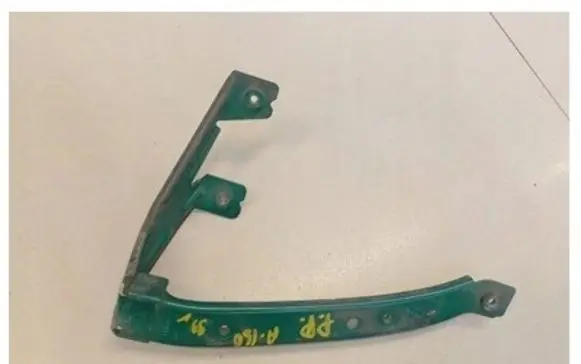 Mercedes-Benz A W168 Headlight/headlamp mounting bracket