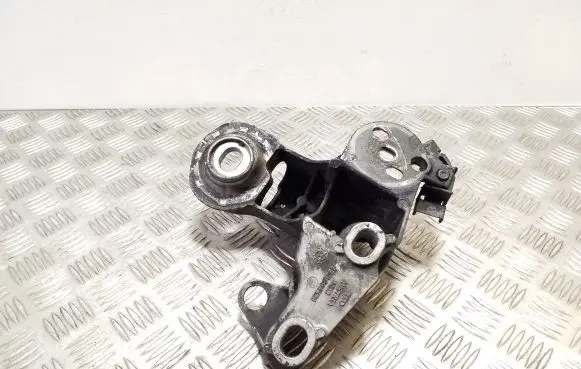 Volkswagen PASSAT B5.5 Engine mounting bracket 4B0199352B