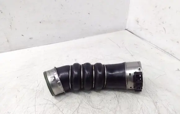 BMW 1 E81 E87 Intercooler hose/pipe 7797480