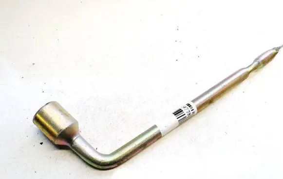 Honda Accord Wheel nut wrench 