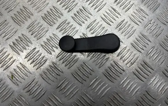 Volkswagen Golf IV Front door window winding handle 1H0837581D
