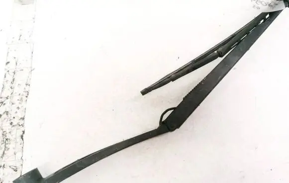 Hyundai Santa Fe Front wiper blade arm