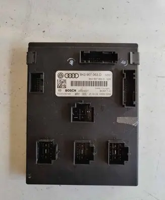 Audi A4 S4 B8 8K Comfort/convenience module 8K0907063D F005V00749