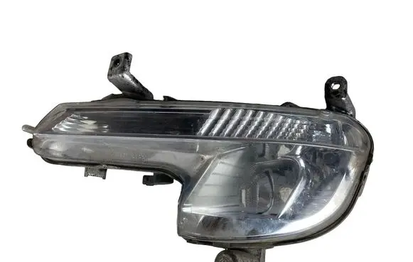 Peugeot 508 II Front fog light 9670476280