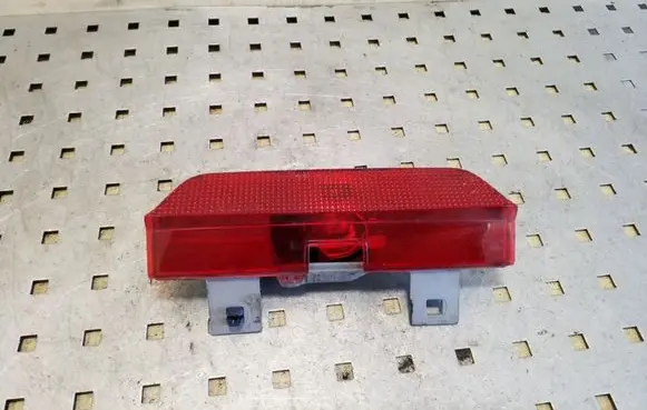 Toyota RAV 4 (XA20) Third/center stoplight