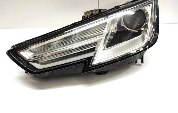 Audi A4 S4 B9 Headlight/headlamp 8w0941005