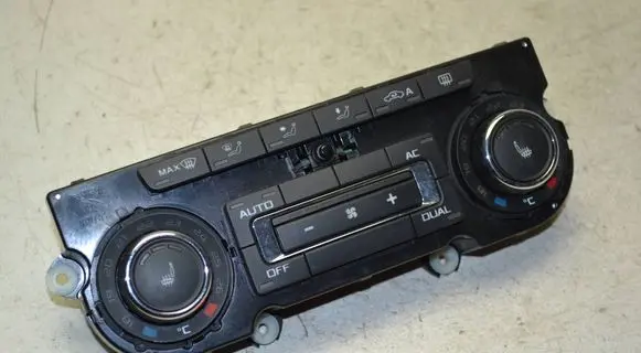 Skoda Octavia Mk2 (1Z) Climate control unit 3T0907044BS 5HB00974985 SW0606