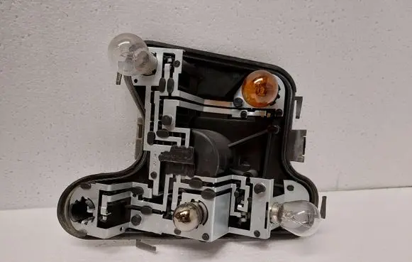 Audi A4 S4 B6 8E 8H Tail light bulb cover holder 153948