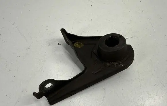 Ford Mustang VI Muffler mount bracket/holder FR335A261B