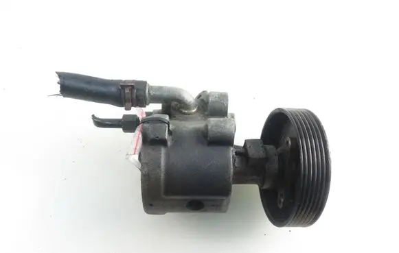 Renault Scenic I Power steering pump 7846075