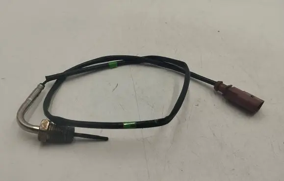 Volkswagen Golf VI Exhaust gas temperature sensor 03L906088BH