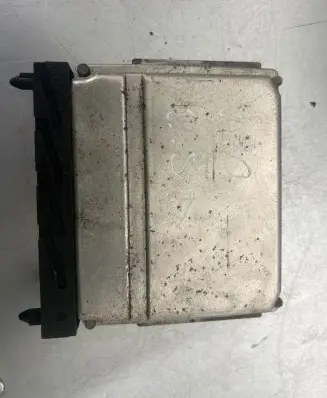 Volvo V70 Engine control unit/module 0281001776 28SA4018