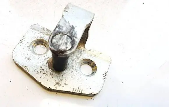 Opel Astra H Rear door lock loop/hook striker 96336
