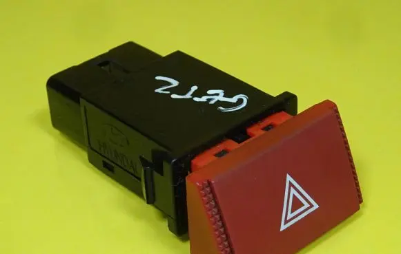 Hyundai Getz Hazard light switch
