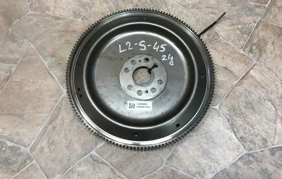 Mercedes-Benz CLS C218 X218 Flywheel 12760300012 2760300012