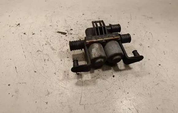 BMW X6 E71 Coolant heater control valve 64116910544