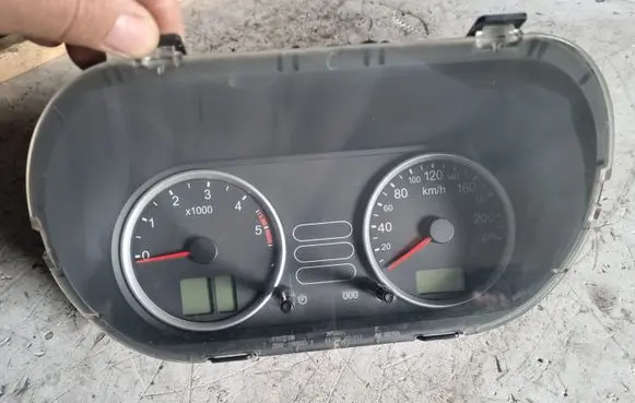 Ford Fiesta Speedometer (instrument cluster) 2S6F10B885A