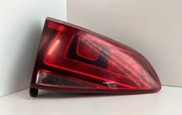 Volkswagen Golf VII Tailgate rear/tail lights 5G0945093AF