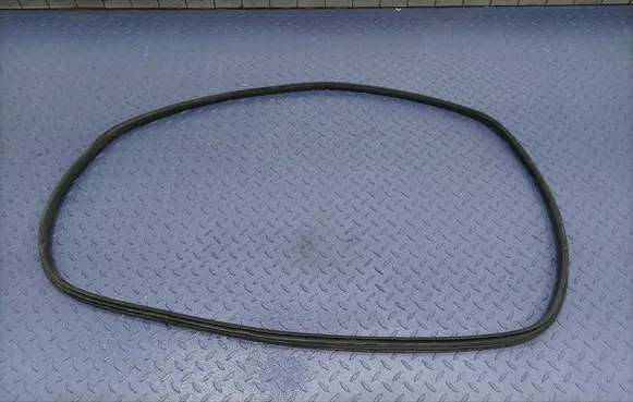 Volkswagen Amarok Front door rubber seal
