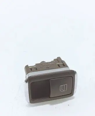 Mercedes-Benz C W204 Electric window control switch 10034661 A2048707358 03139101