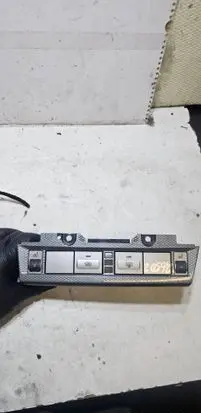 Ford Focus Windscreen/window heater switch 8M5113D734A