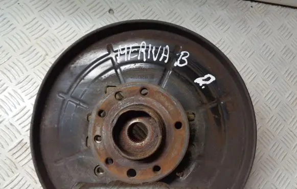 Opel Meriva B Front wheel hub