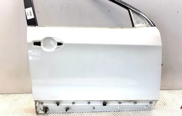 Nissan Qashqai Front door 326G