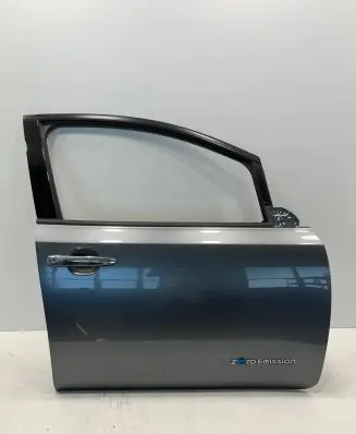 Nissan Leaf II (ZE1) Front door