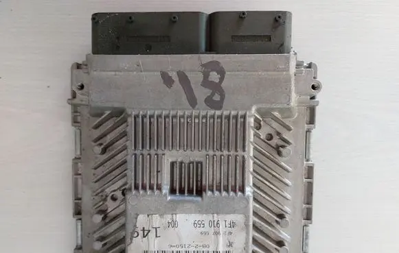 Audi A6 S6 C6 4F Engine control unit/module 4F1910559 4F1907559