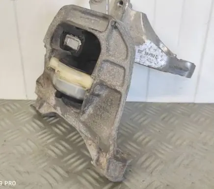 Peugeot Expert Engine mount bracket 4A110010