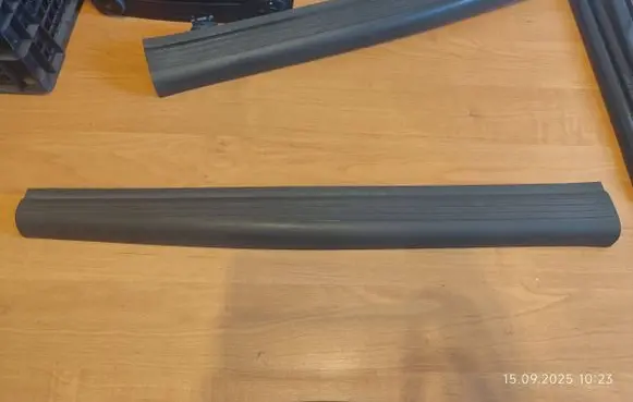 Mercedes-Benz E W211 Front sill trim cover A2116801835
