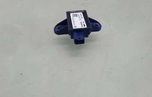 Mercedes-Benz E W212 Airbag deployment crash/impact sensor A2128205026